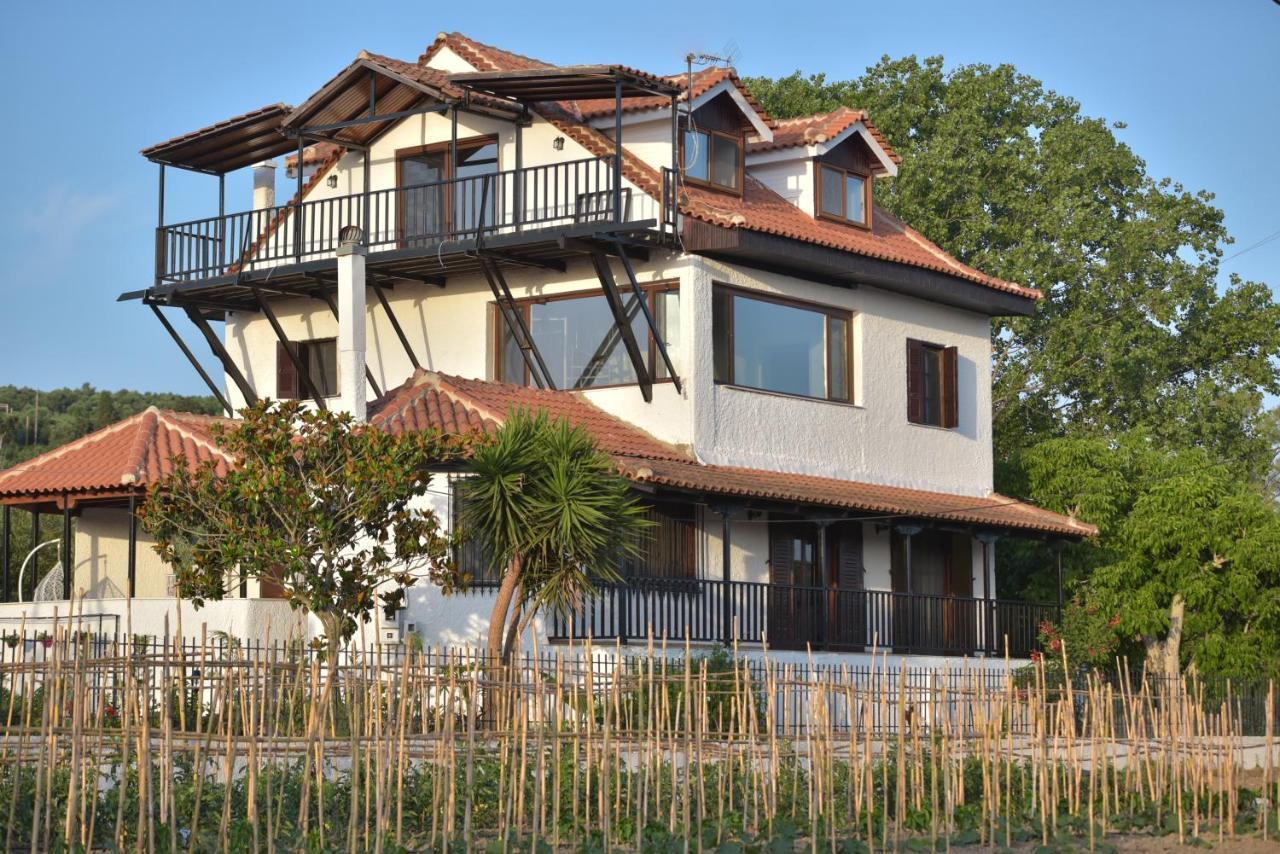Alexandre Maison Beachfront Gialova Vacation Home Exterior photo